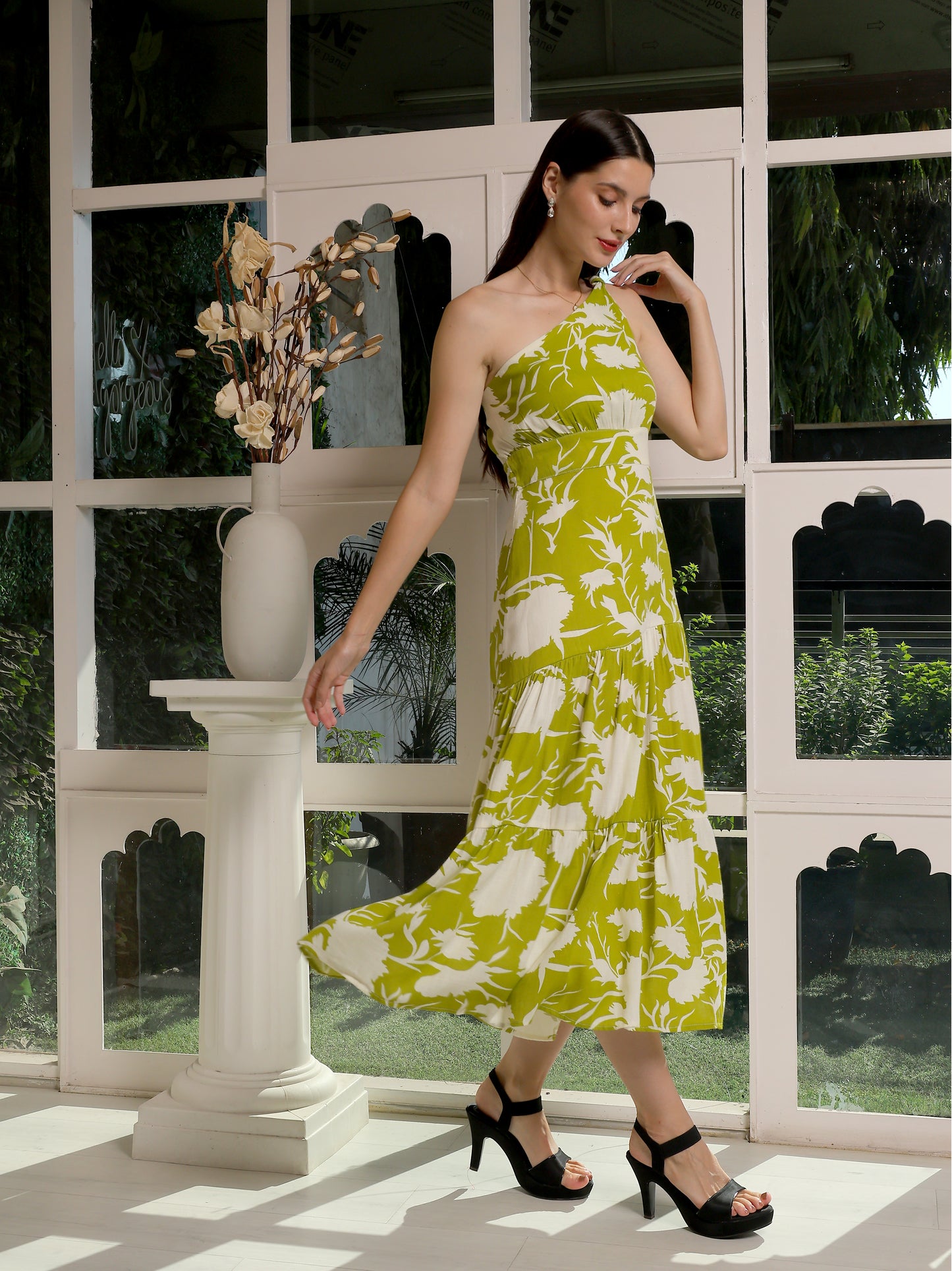 Botanic Breeze One-Shoulder