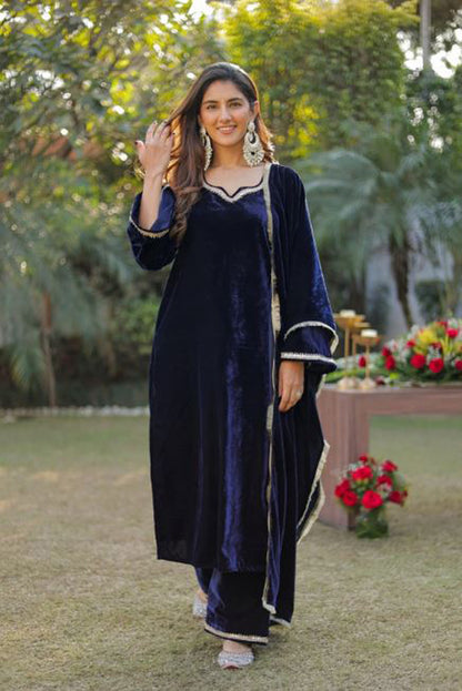 Midnight Velvet Elegance Set