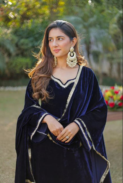 Midnight Velvet Elegance Set