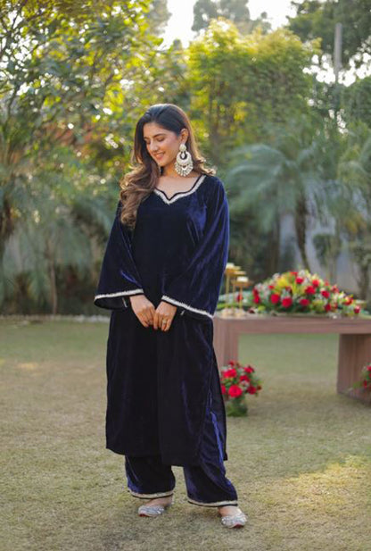 Midnight Velvet Elegance Set